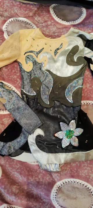 Maillot Gimnasia/Patinaje Negro y Plateado