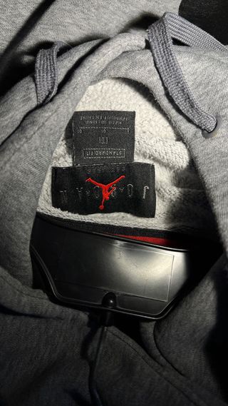 Casaco Jordan Cinza com Logo Jumpman