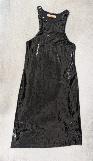 Vestido Bershka lentejuelas negro talla M