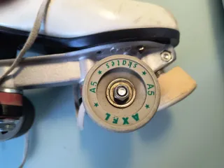 Patines 4 ruedas talla 36