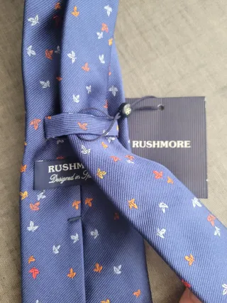 Corbata de seda Rushmore con estampado de hojas