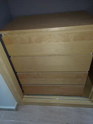 Cajoneras de madera y plástico