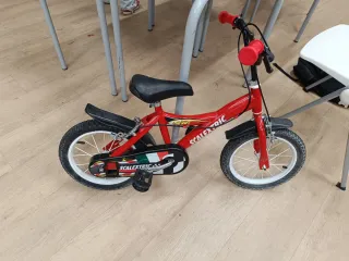 Bicicleta infantil Scalextric roja