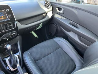 Renault Clio 1.5 dCi 90cv EDC Zen -18