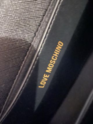 Borsa Love Moschino nera con cuore oro