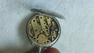 Reloj de bolsillo antiguo plata
