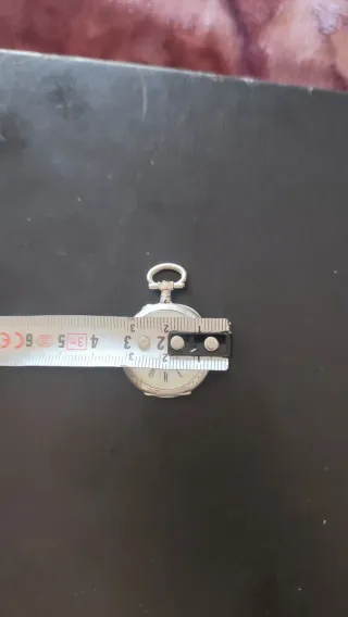 Reloj de bolsillo antiguo plata