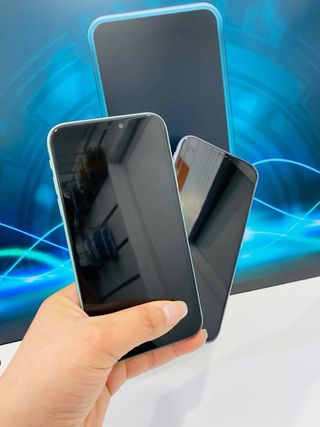 iPhone 11 128GB Morado/Verde Batería 81%