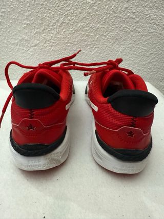 Zapatillas Nike Rojas y Blancas