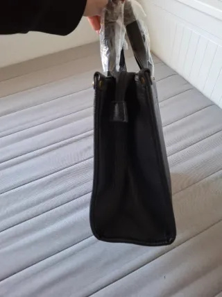 Bolso de mano polipiel con asa