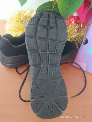 Skechers Memory Foam Zapatillas Negras