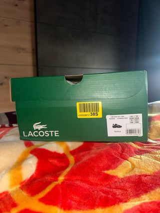 Zapatillas Lacoste Negras y Plateadas