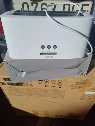 Tostadora Cecotec Negra