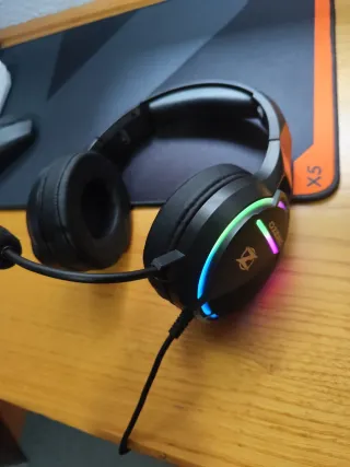 Cascos Gaming Negros con Micrófono