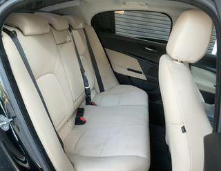 Jaguar XE  2.0D Aut+LEVAS,Portfolio2017 Nuevo etqC