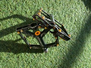 Pedales de plataforma