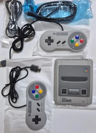 Super Nintendo Classic Mini + 2 Mandos
