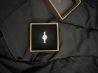 Anillo de plata con circonitas