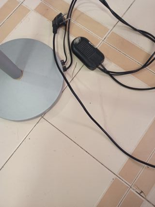 Lampada da terra moderna grigia e bianca