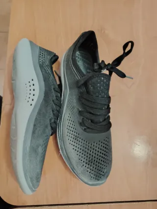 Zapatos Crocs Negro/Gris