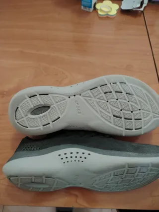 Zapatos Crocs Negro/Gris