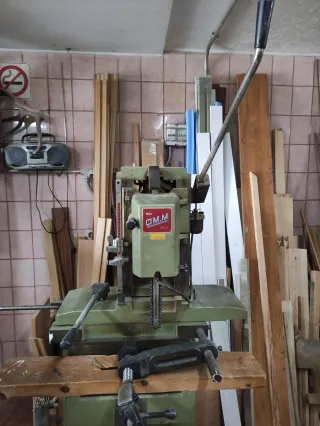 Maquinaria de carpintería 1€ por jubilación