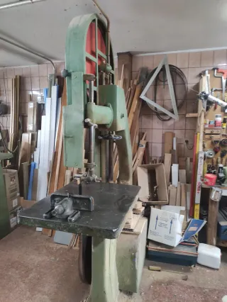 Maquinaria de carpintería 1€ por jubilación