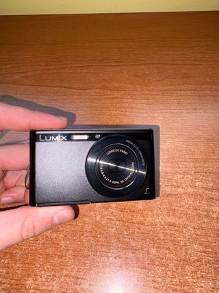 Panasonic Lumix DMC-XS1 (Leica)