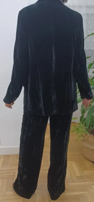 Traje de terciopelo Zara negro