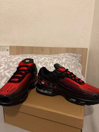 Nike TN Plus 3 Zapatillas Negras Rojas