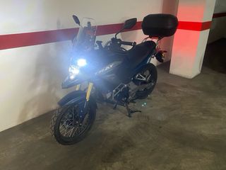 Moto MH Tray 125 - Febrero 2025