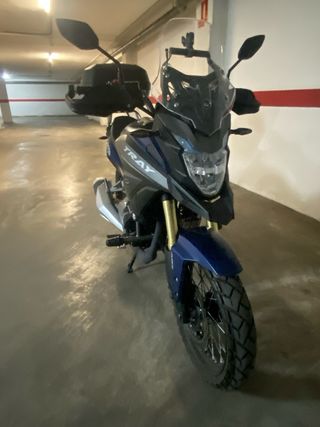 Moto MH Tray 125 - Febrero 2025