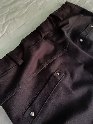 Pantalón tipo legging negro