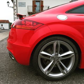 Audi TTS mk2 2009 S-tronic rojo