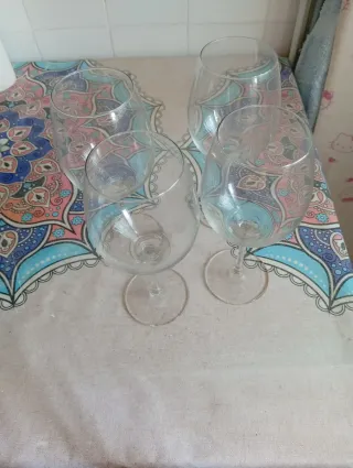 Juego de 4 copas de vino