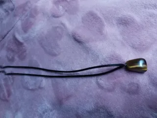 Collar Ojo de Tigre con Colgante Negro