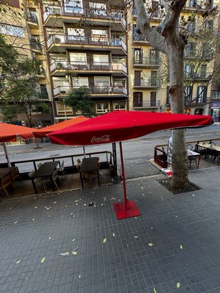 Toldo de Bar Rojo
