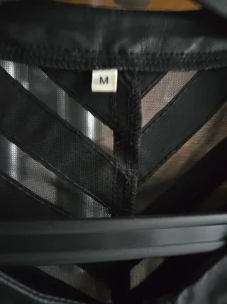 Cazadora polipiel y tul negra talla M