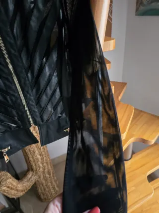 Cazadora polipiel y tul negra talla M