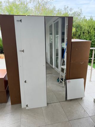 Armario madera y metal