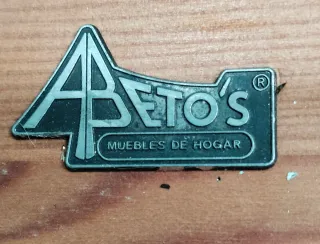 Mesa de comedor con 5 sillas