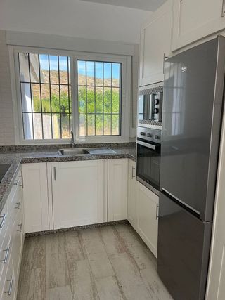 Chalet en alquiler en Pinos de Alhaurín - Periferia en Alhaurín de la Torre