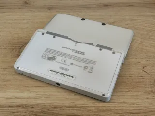 Nintendo 3DS Blanca (Leer)