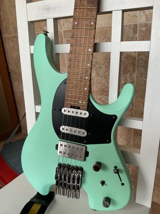 Ibanez Q54 Guitarra sin cabeza