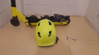 Patinete infantil amarillo + protecciones