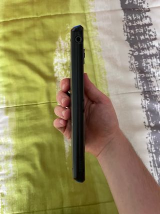 Nintendo 2DS Negro y Azul con cargador