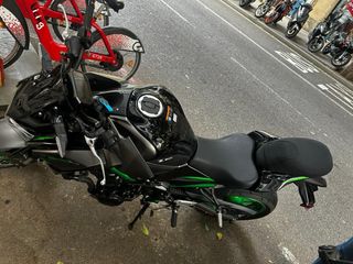 Kawasaki Z900- 2024  matriculada 2025 >no limitada