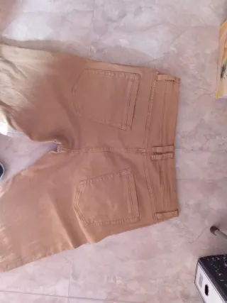 Pantalones beige/marrones