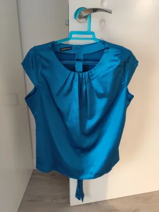 Blusa CEREZAS raso azul/verde azulado/turquesa