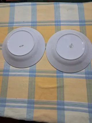 2Platos vintage, hondos,La Cartuja Oro